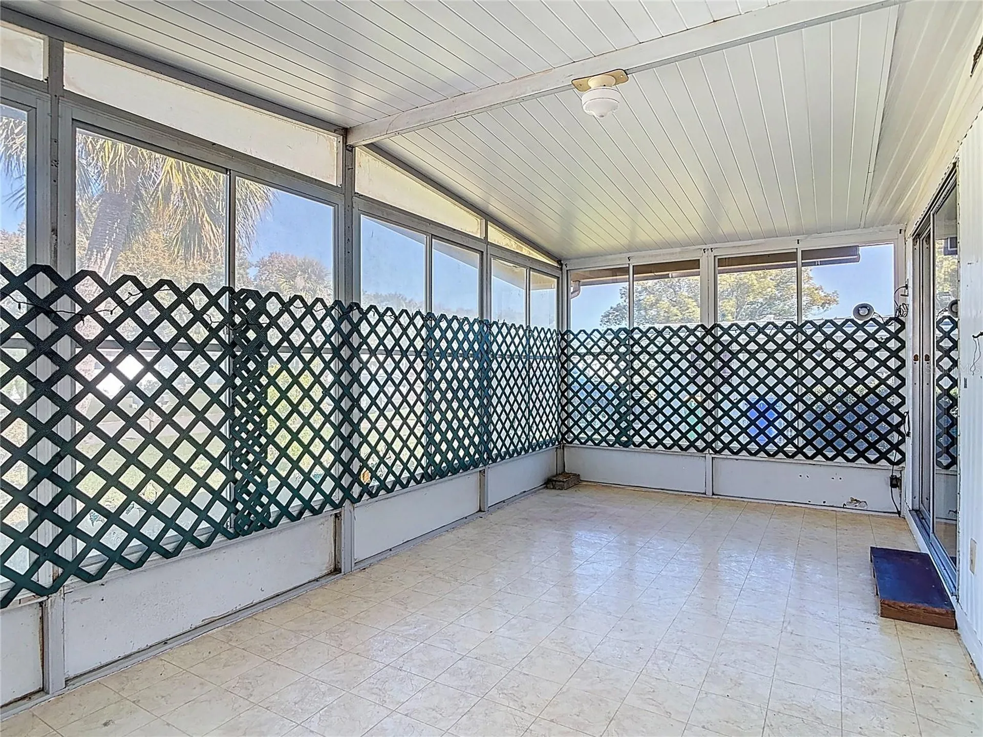 1043 Capella Drive Tavares FL 32778