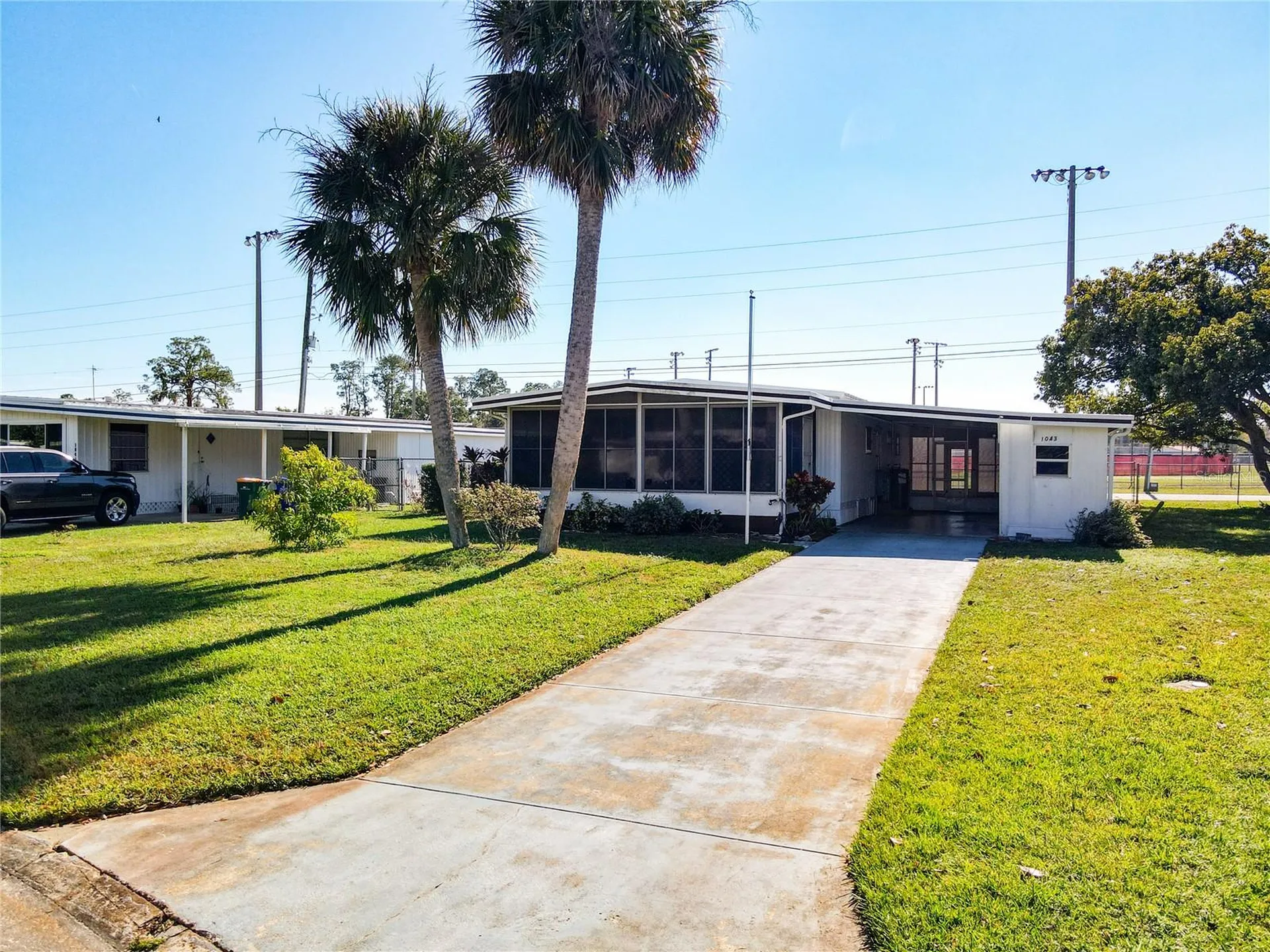 1043 Capella Drive Tavares FL 32778