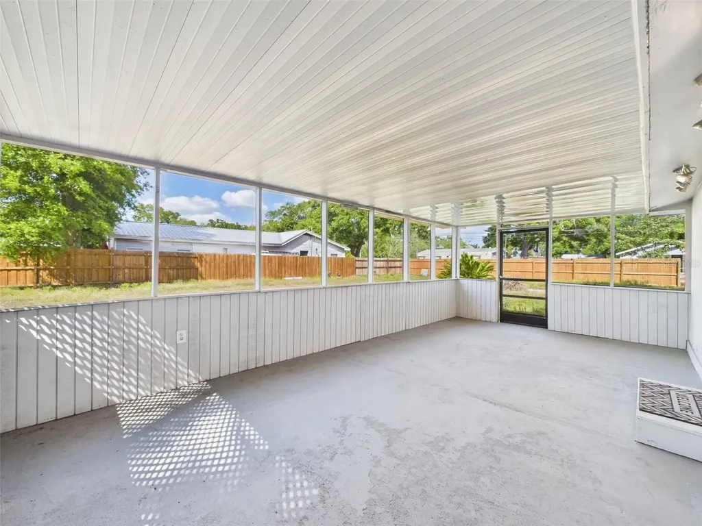 348 Gordon Avenue Lake Wales FL 33859