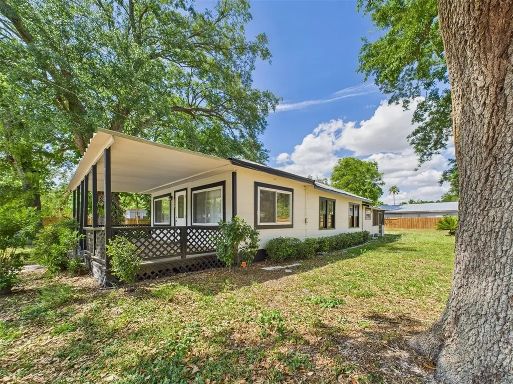 348 Gordon Avenue Lake Wales FL 33859