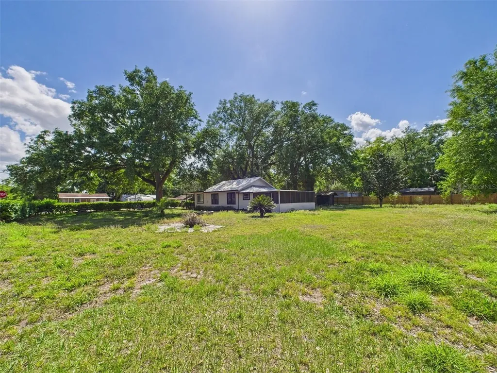 348 Gordon Avenue Lake Wales FL 33859