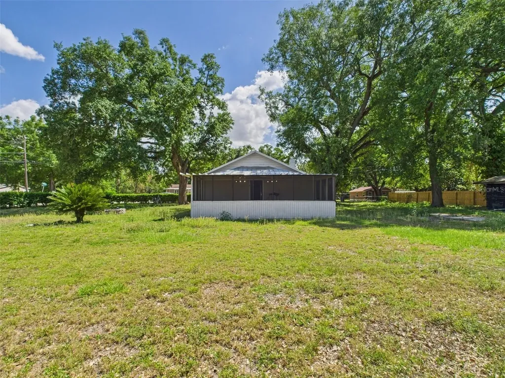 348 Gordon Avenue Lake Wales FL 33859