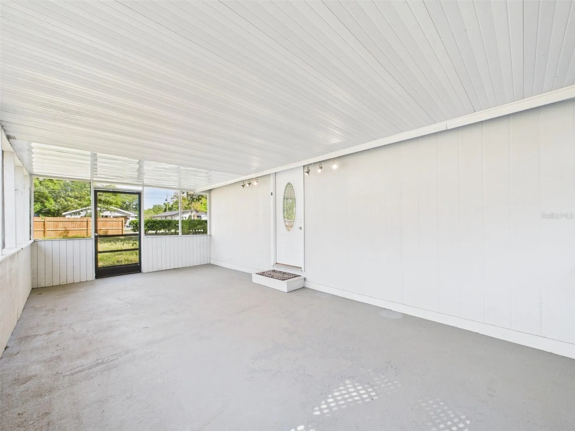 348 Gordon Avenue Lake Wales FL 33859