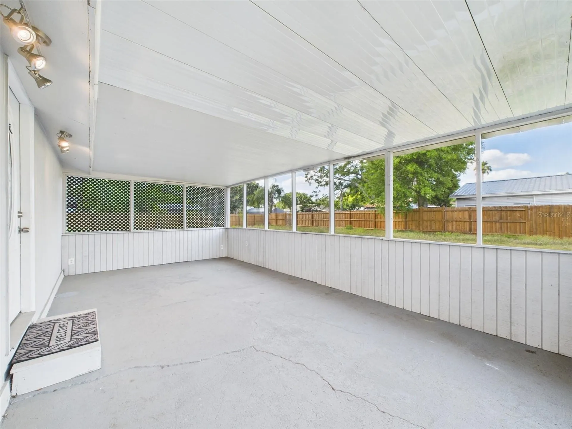 348 Gordon Avenue Lake Wales FL 33859
