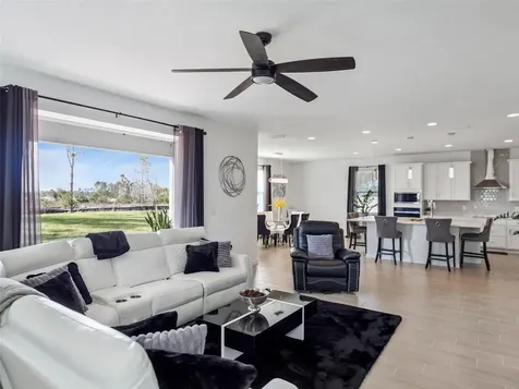 591 Via Bella Court Howey In The Hills FL 34737