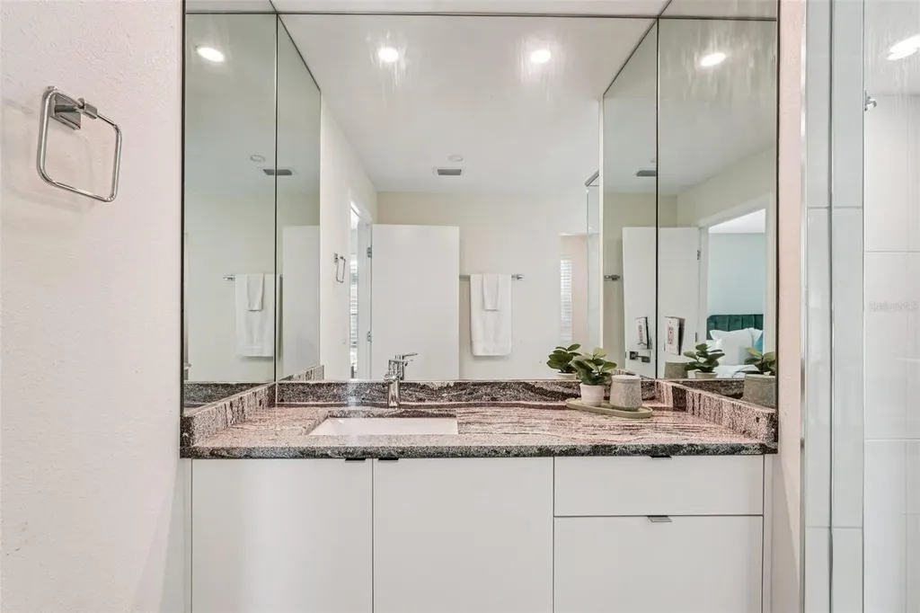 4963 Rutland Gate Sarasota FL 34235