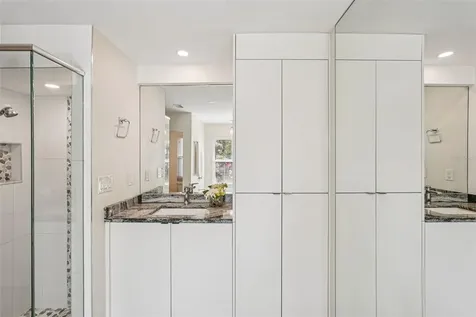 4963 Rutland Gate Sarasota FL 34235