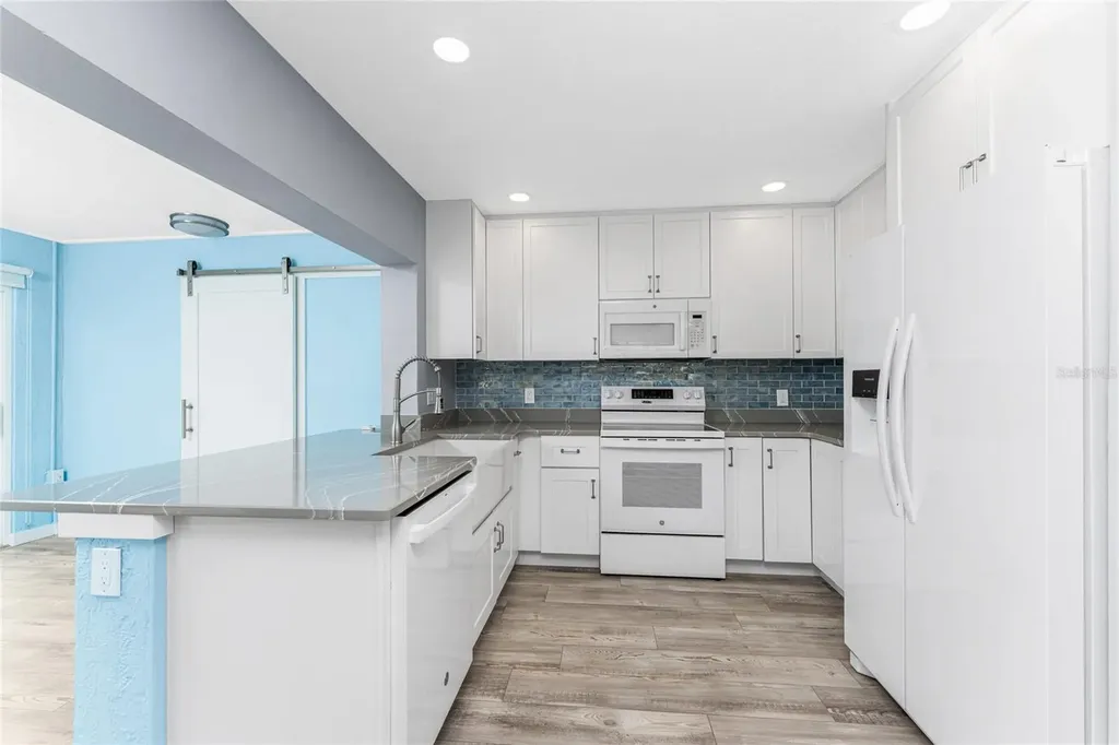 1977 Beach Road Englewood FL 34223