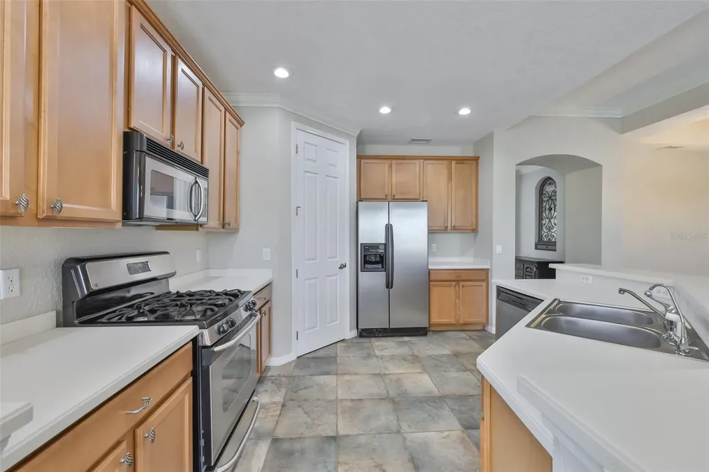 1324 Emerald Dunes Drive Sun City Center FL 33573