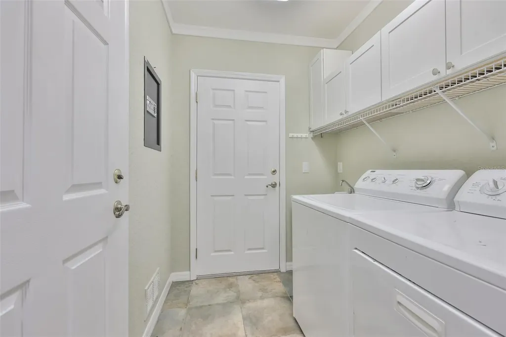 1324 Emerald Dunes Drive Sun City Center FL 33573
