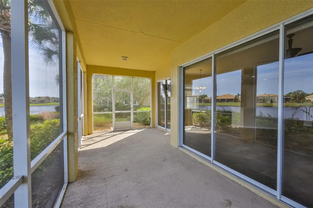1324 Emerald Dunes Drive Sun City Center FL 33573