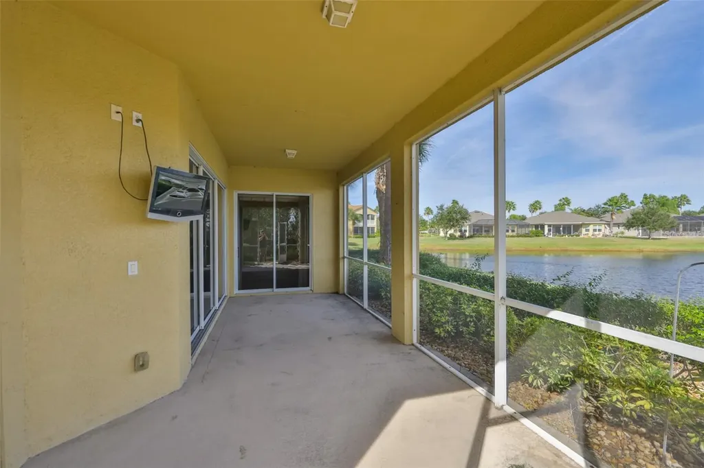 1324 Emerald Dunes Drive Sun City Center FL 33573