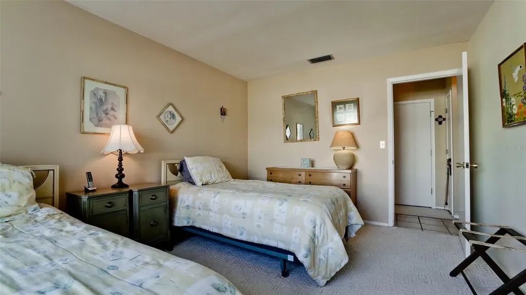 6809 9th Avenue W Bradenton FL 34209