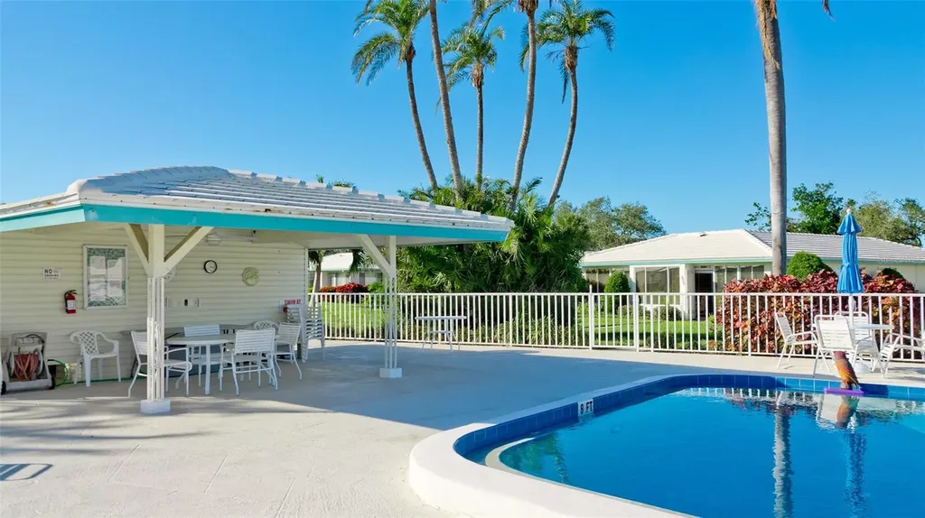 6809 9th Avenue W Bradenton FL 34209