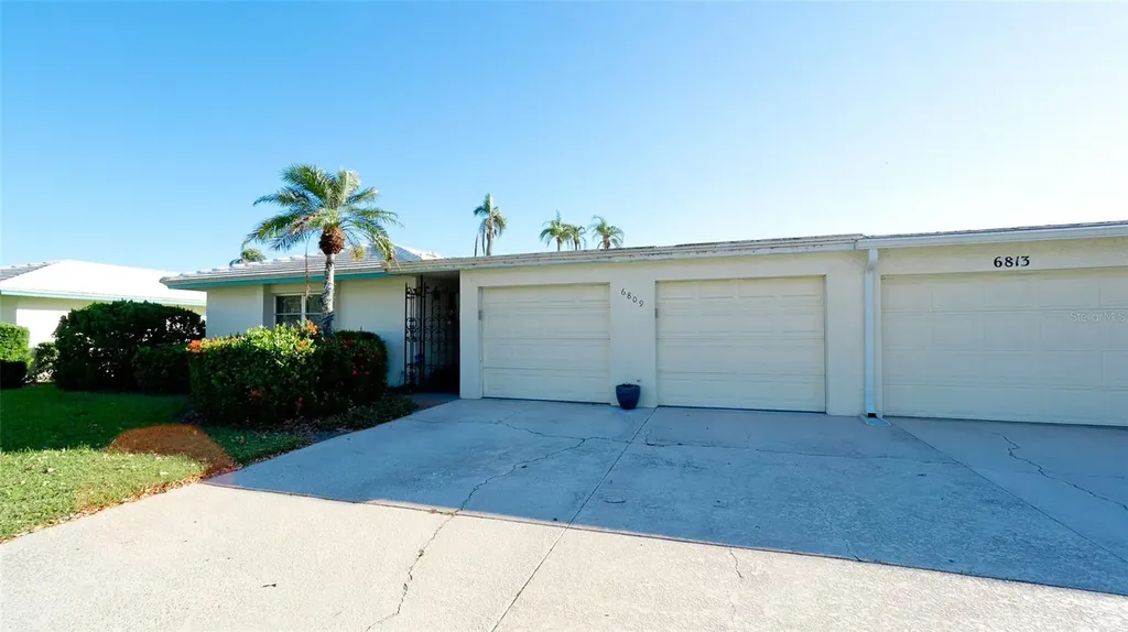 6809 9th Avenue W Bradenton FL 34209