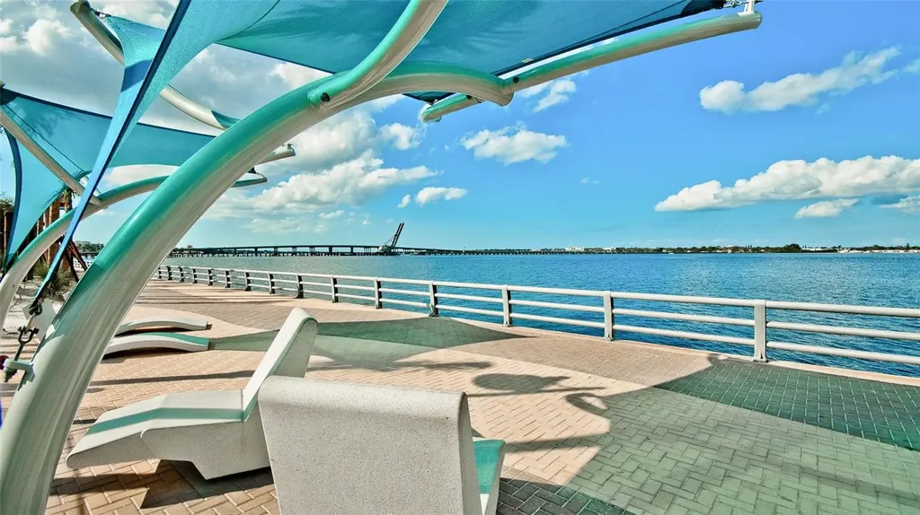 6809 9th Avenue W Bradenton FL 34209