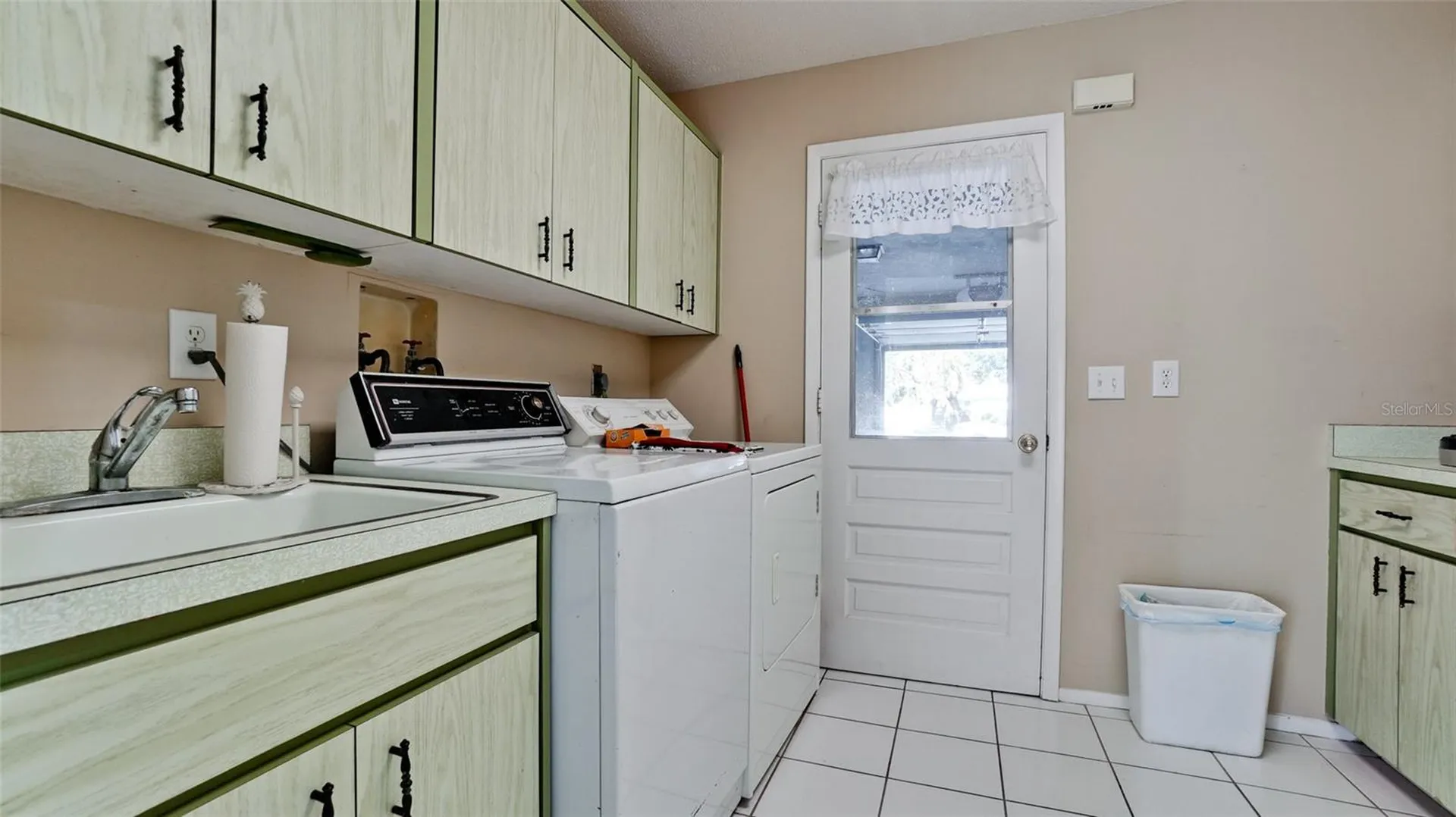 6809 9th Avenue W Bradenton FL 34209