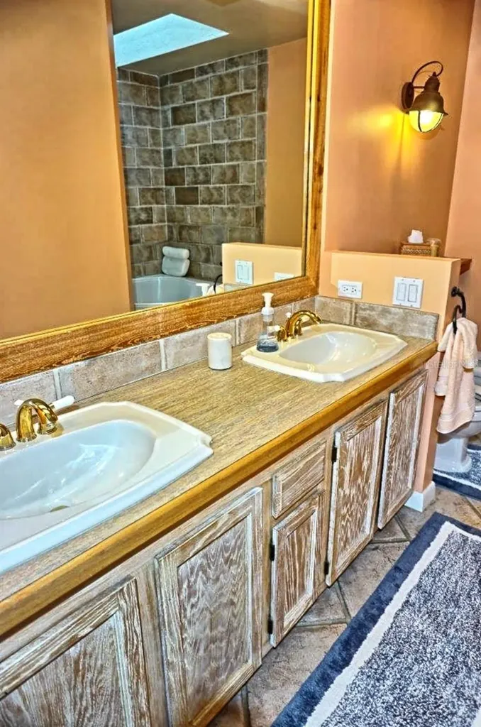 1859 Mazo Manor Lutz FL 33558