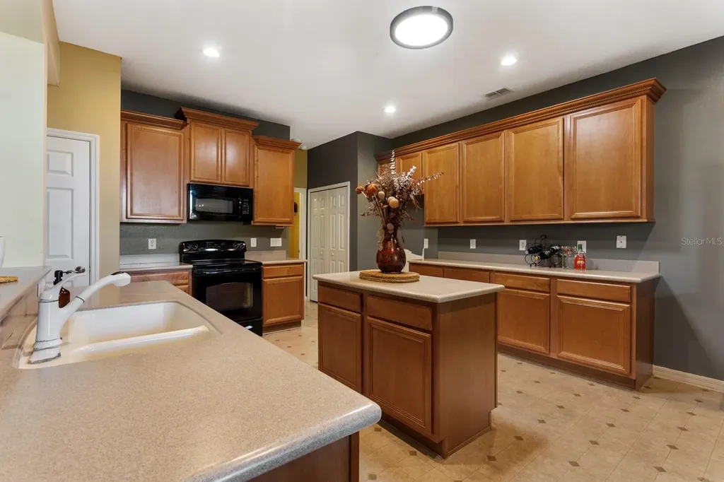 279 Brookshire Drive Lake Wales FL 33898