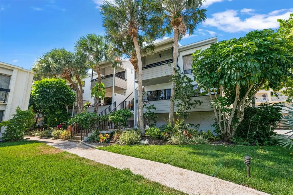 1555 Tarpon Center Drive Venice FL 34285