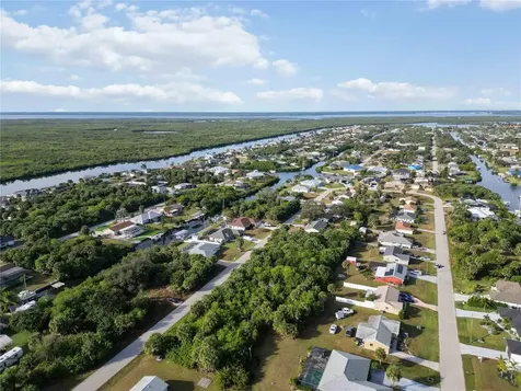 18699 & 18707 Ashcroft Circle Port Charlotte FL 33948