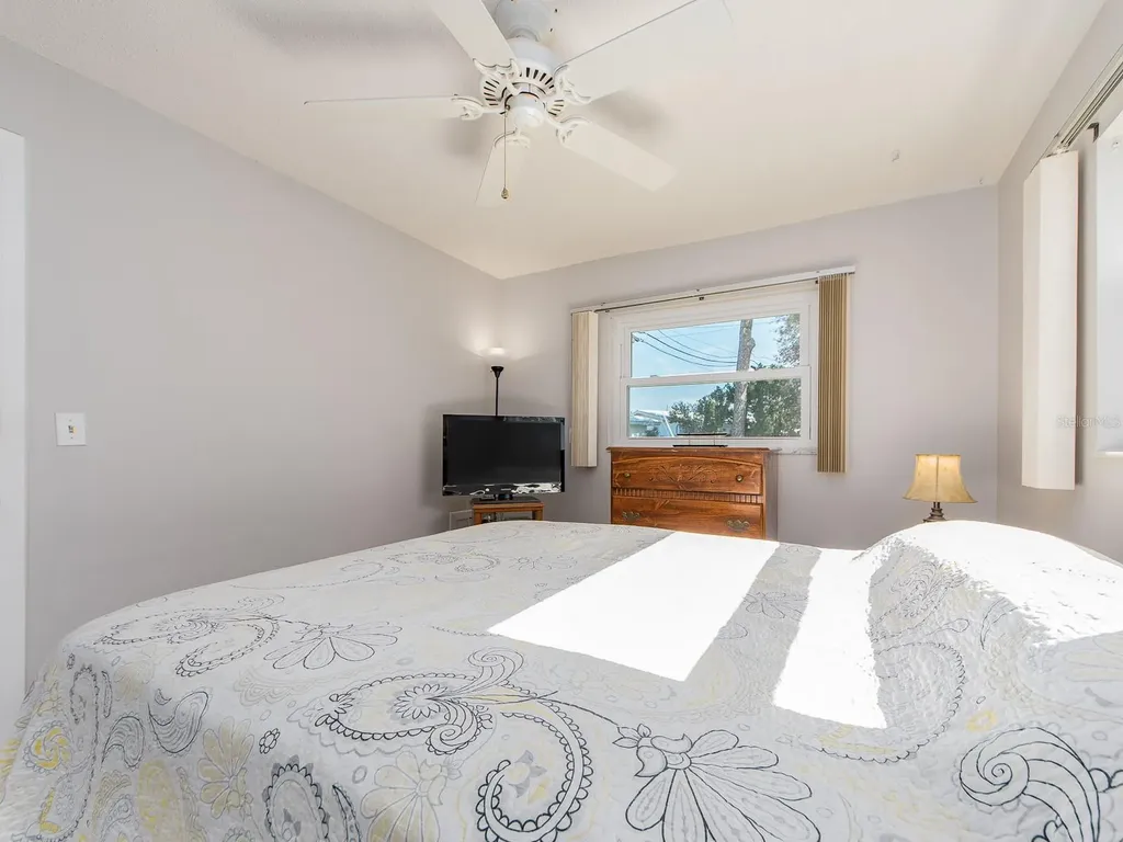 8657 143rd Street Seminole FL 33776