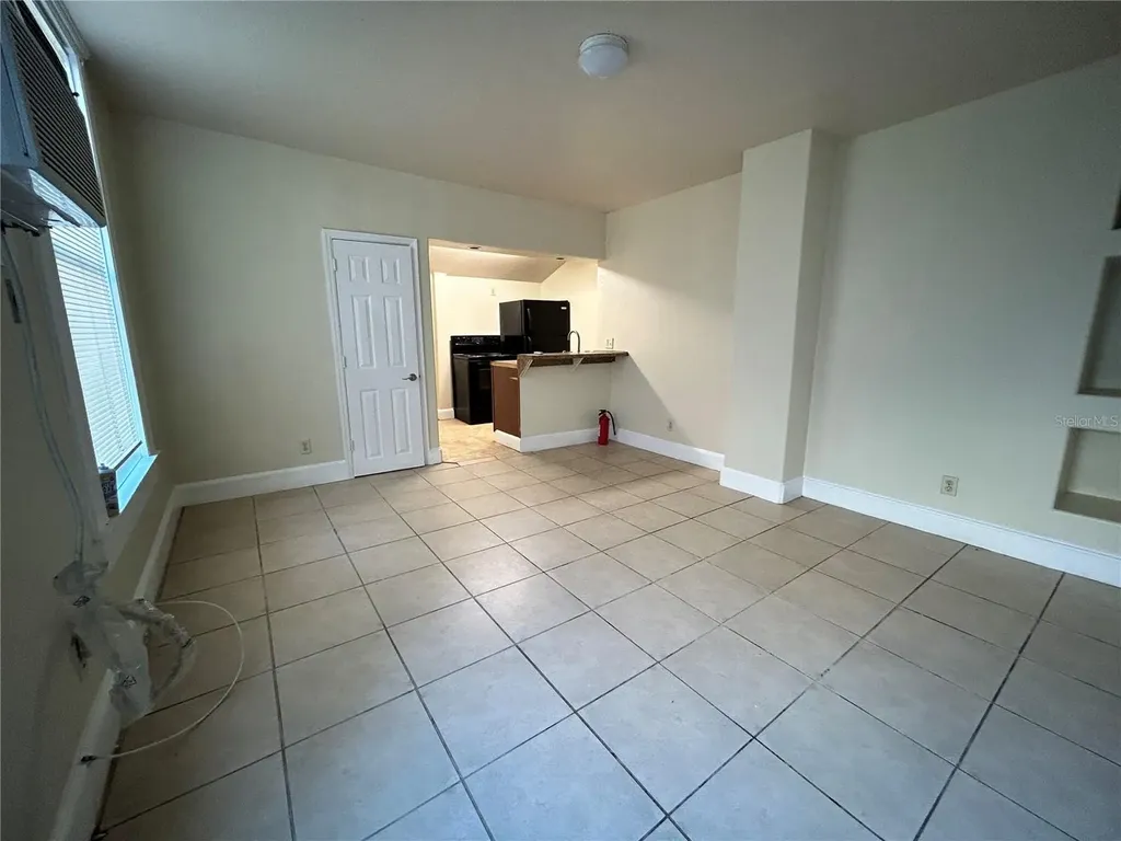 727 Dartmoor Street N St Petersburg FL 33701