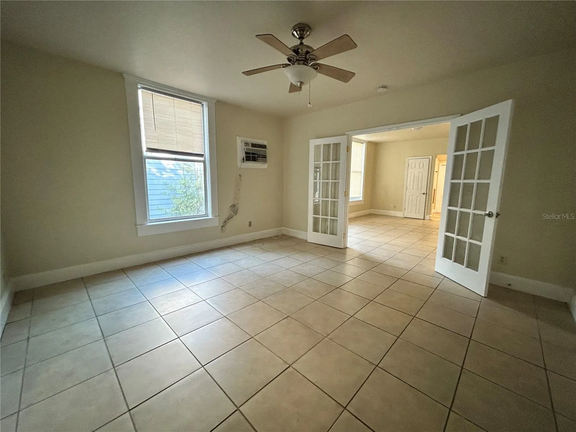 727 Dartmoor Street N St Petersburg FL 33701