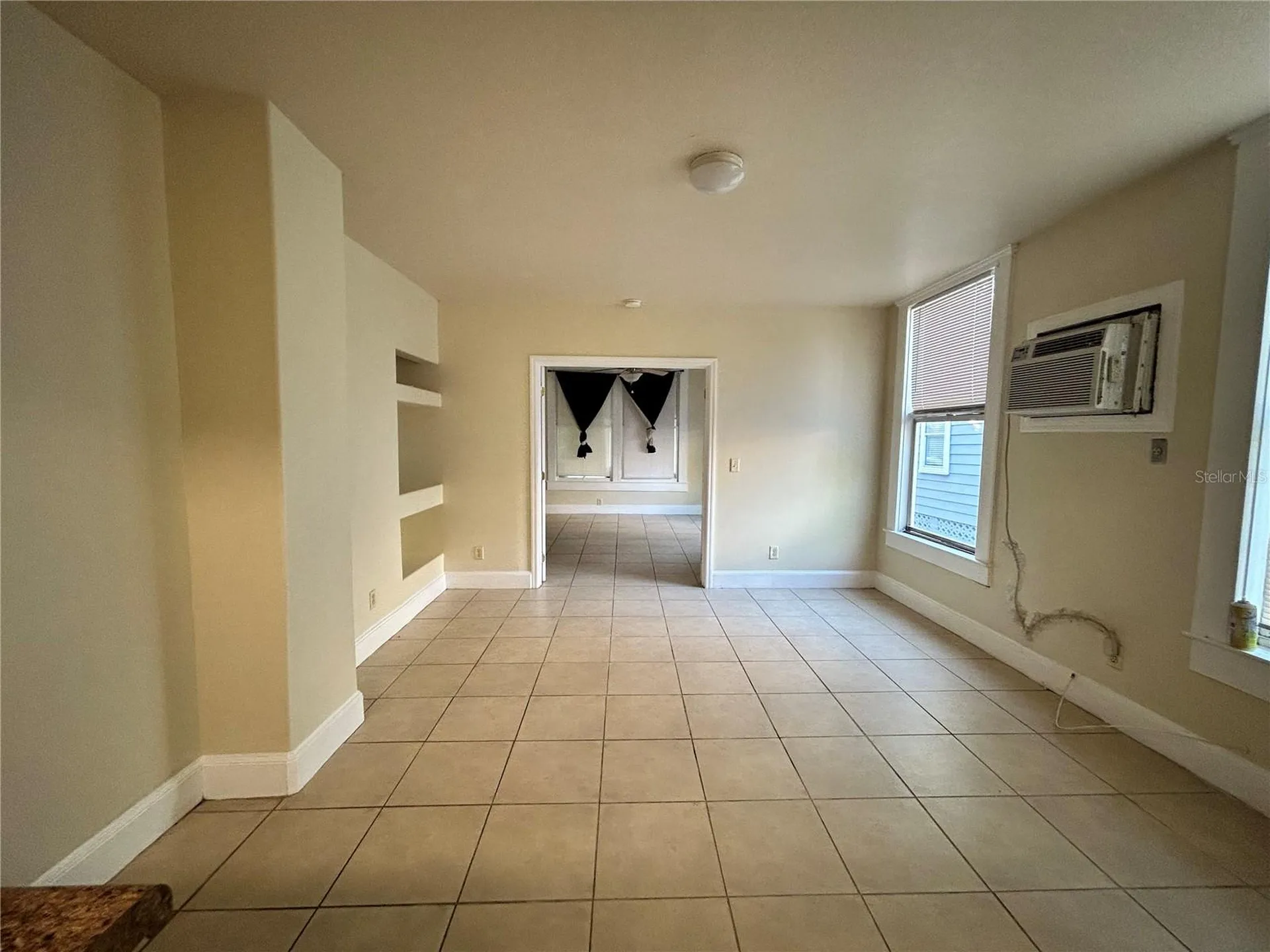 727 Dartmoor Street N St Petersburg FL 33701
