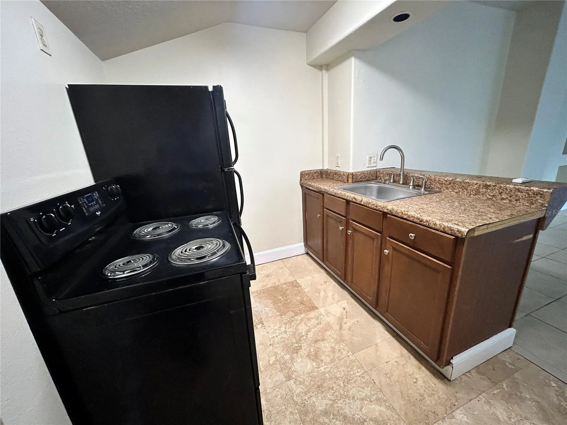 727 Dartmoor Street N St Petersburg FL 33701