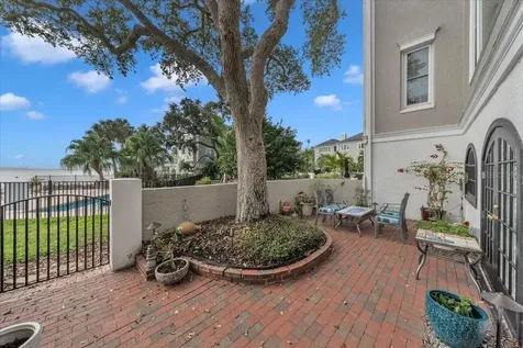 6212 Bayshore Boulevard Tampa FL 33611