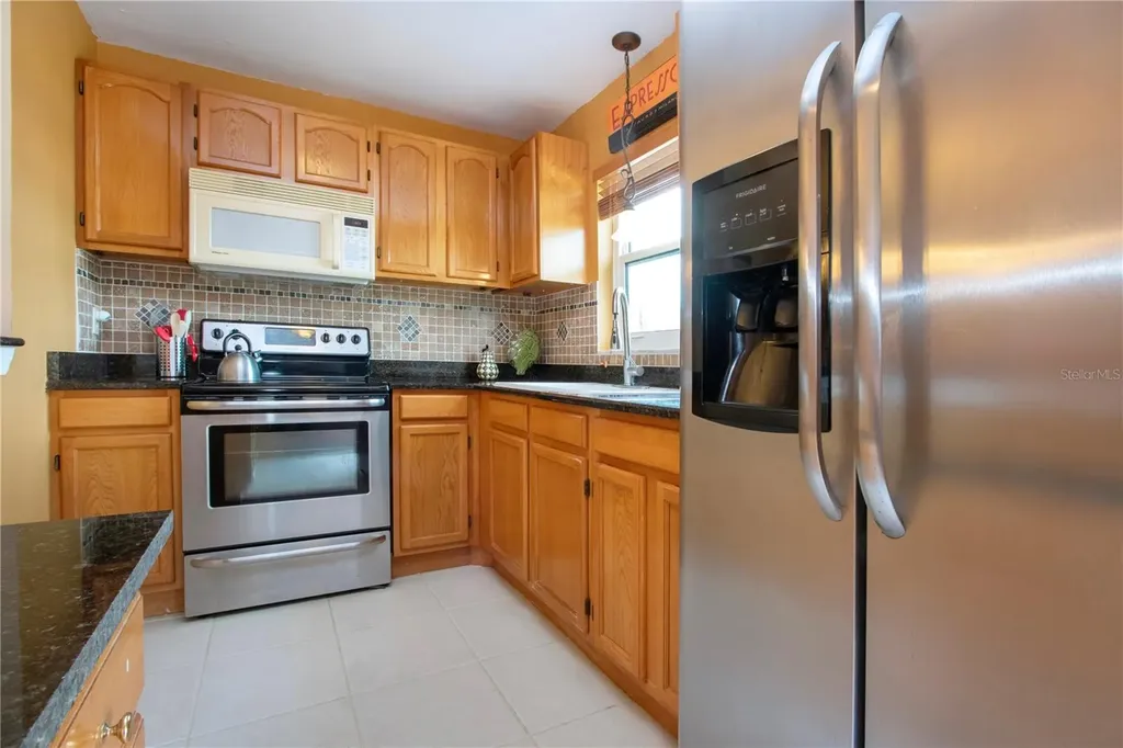 390 W 301 Boulevard W Bradenton FL 34205