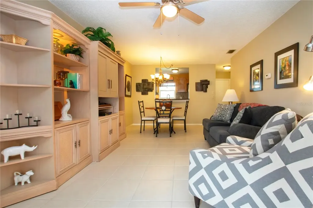 390 W 301 Boulevard W Bradenton FL 34205