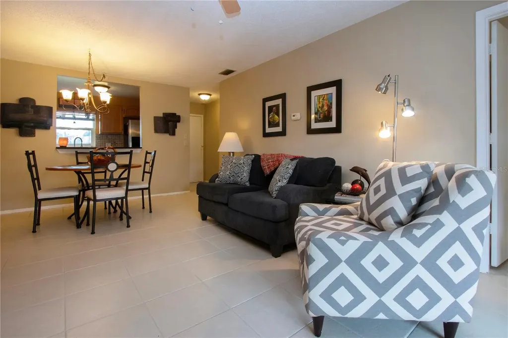 390 W 301 Boulevard W Bradenton FL 34205