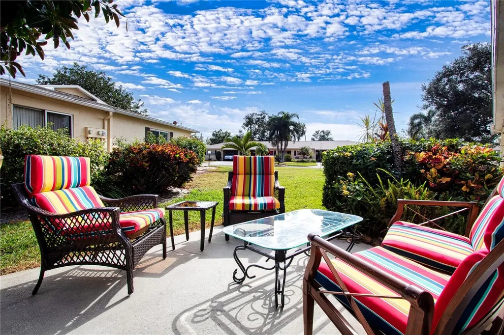 390 W 301 Boulevard W Bradenton FL 34205