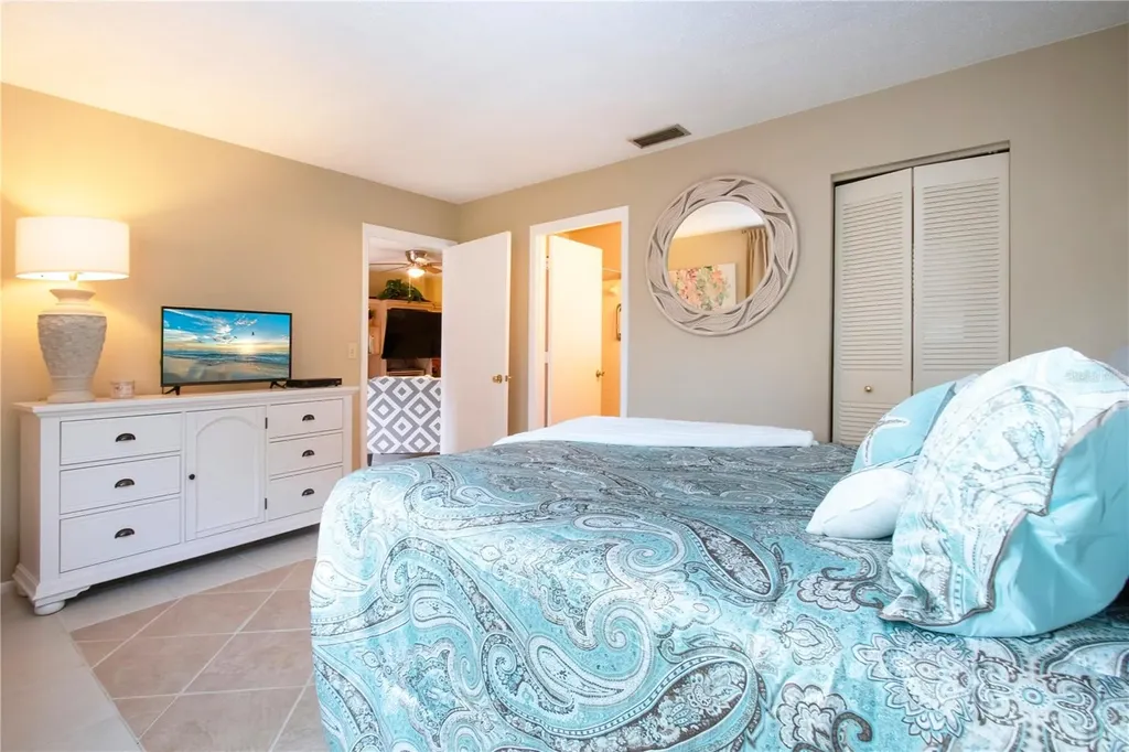390 W 301 Boulevard W Bradenton FL 34205