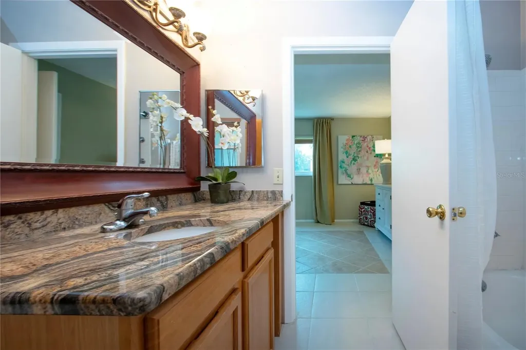 390 W 301 Boulevard W Bradenton FL 34205
