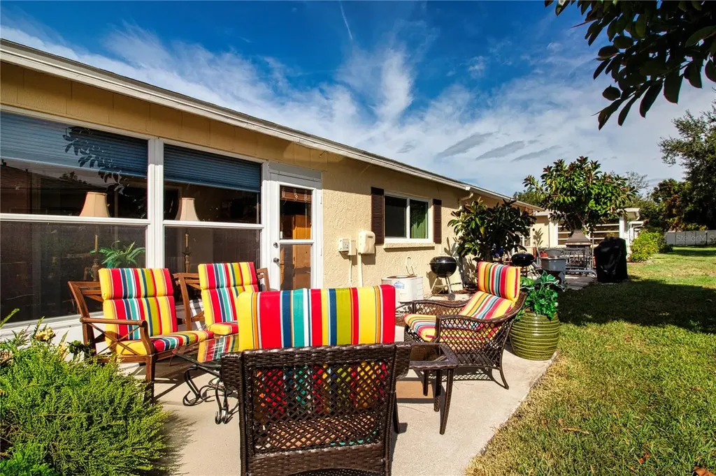 390 W 301 Boulevard W Bradenton FL 34205