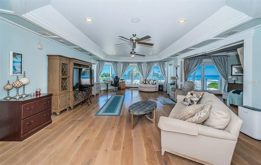 934 Eldorado Avenue Clearwater Beach FL 33767