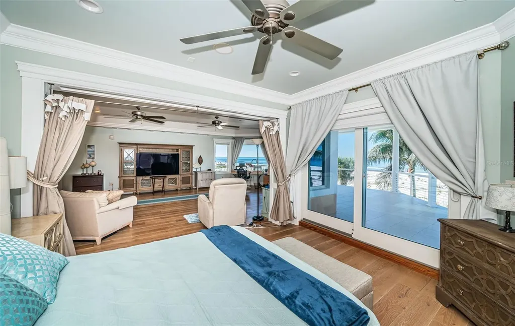 934 Eldorado Avenue Clearwater Beach FL 33767