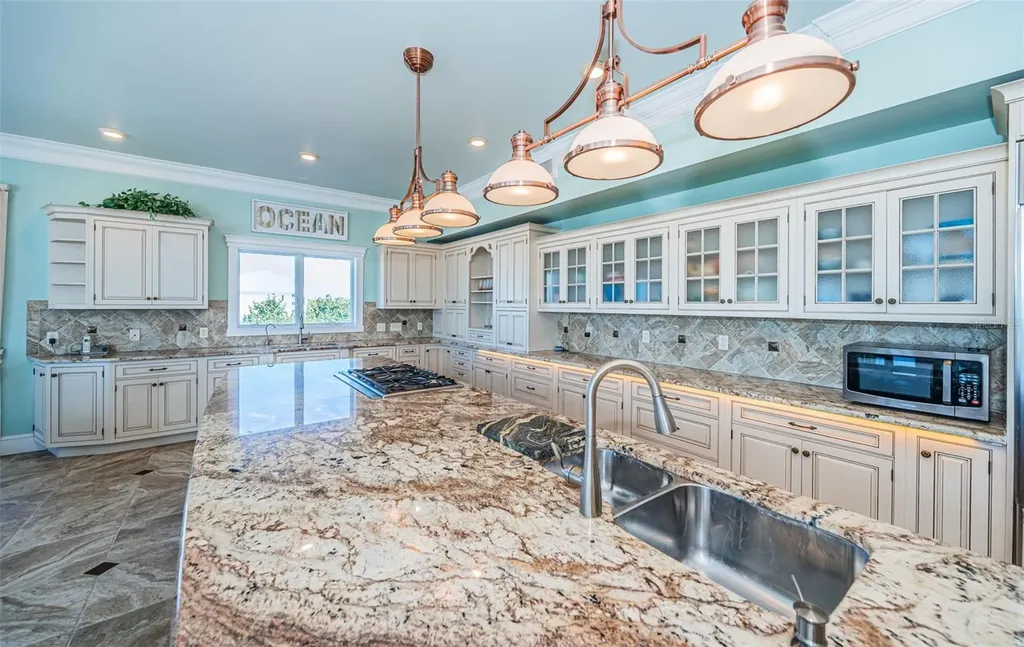 934 Eldorado Avenue Clearwater Beach FL 33767