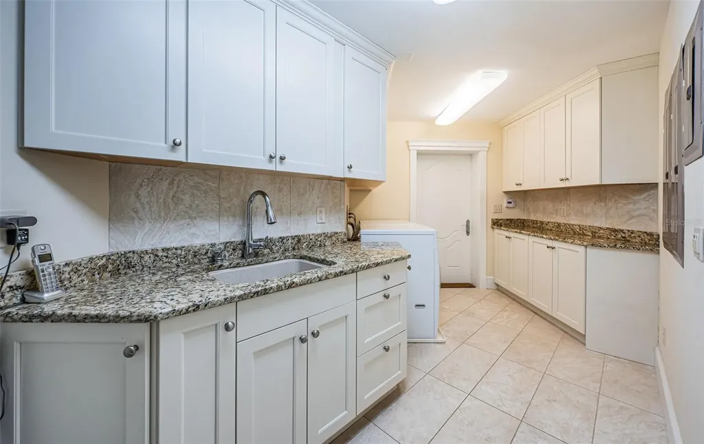 934 Eldorado Avenue Clearwater Beach FL 33767