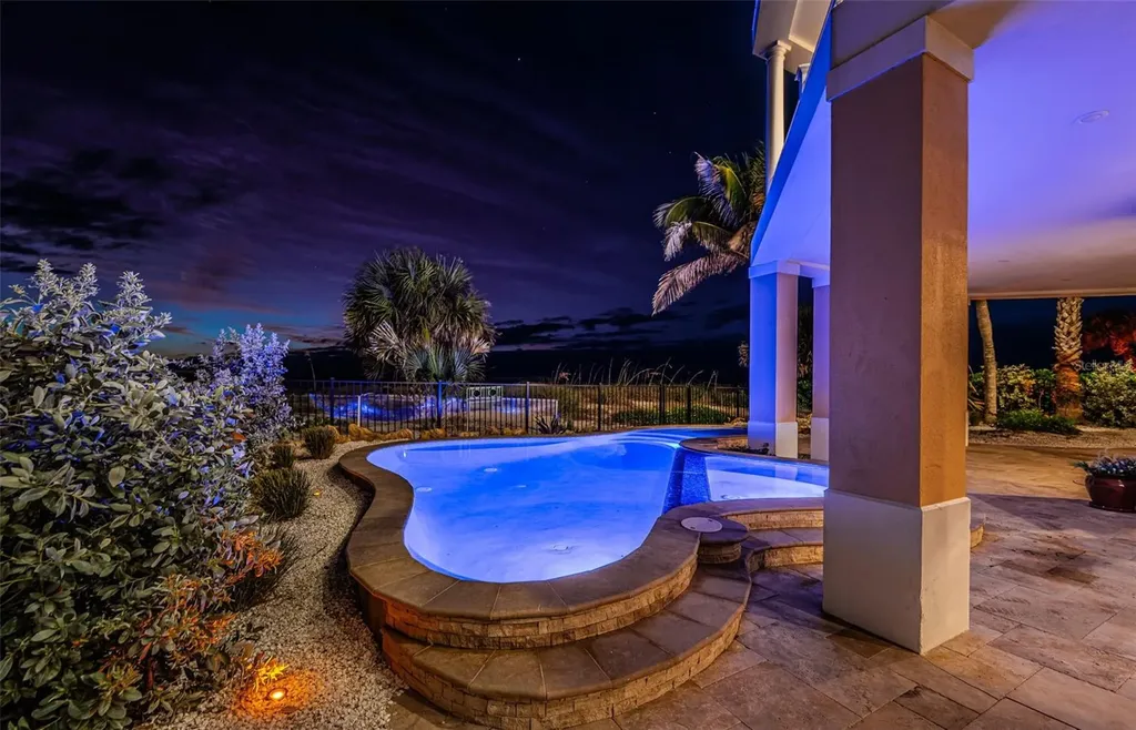 934 Eldorado Avenue Clearwater Beach FL 33767