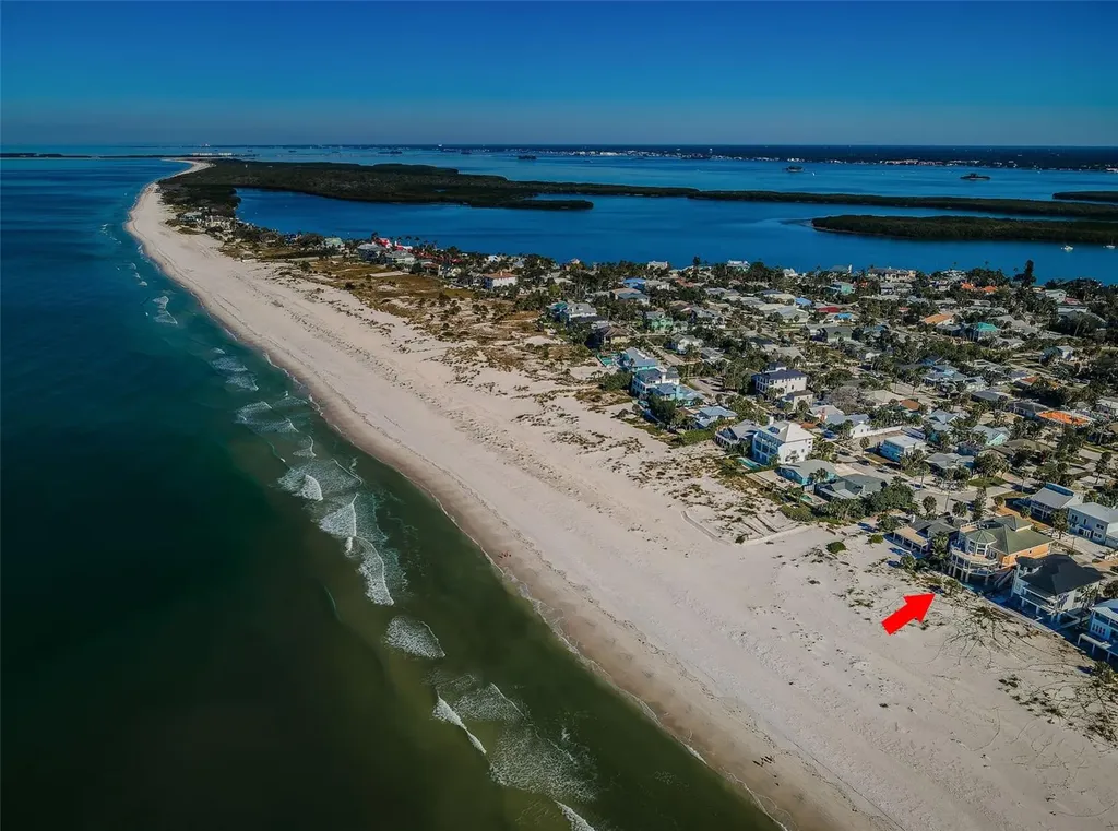 934 Eldorado Avenue Clearwater Beach FL 33767