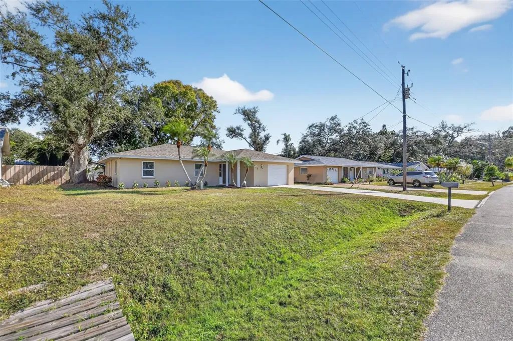 3615 Dunbar Drive Sarasota FL 34232