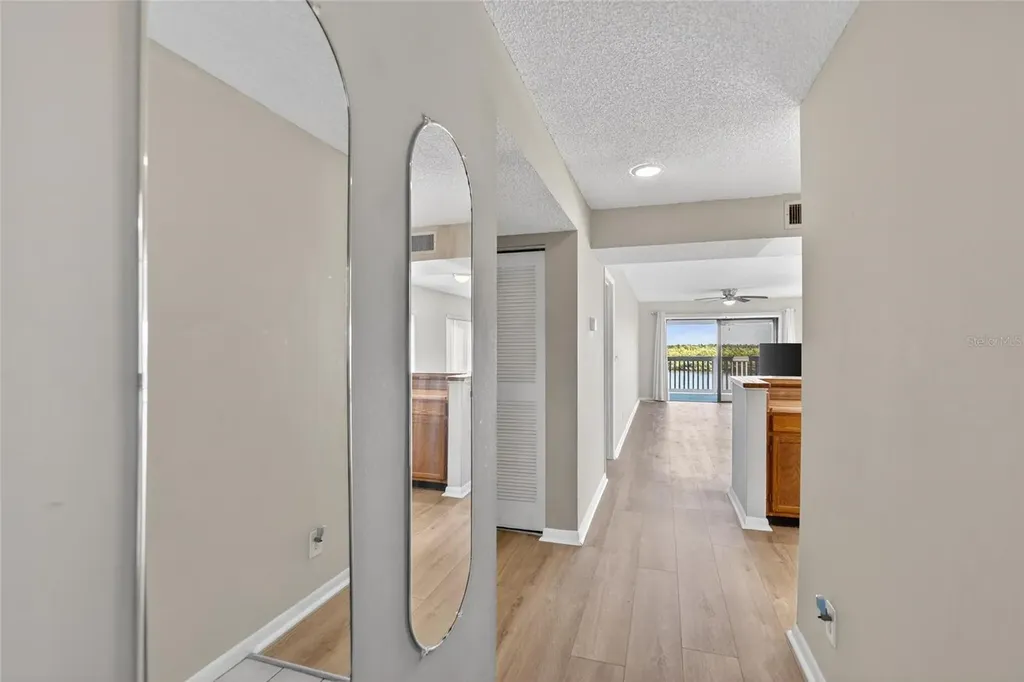 813 Bahia Del Sol Drive Ruskin FL 33570