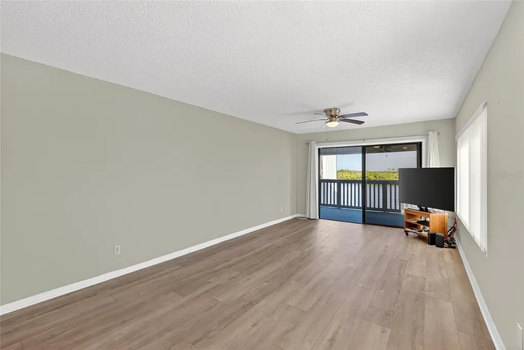 813 Bahia Del Sol Drive Ruskin FL 33570