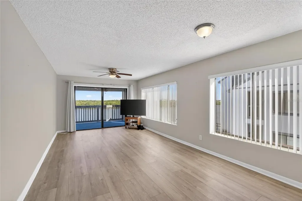 813 Bahia Del Sol Drive Ruskin FL 33570