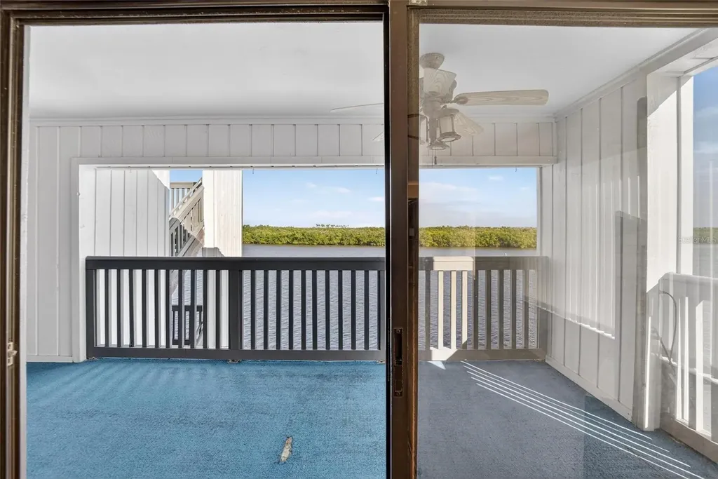 813 Bahia Del Sol Drive Ruskin FL 33570