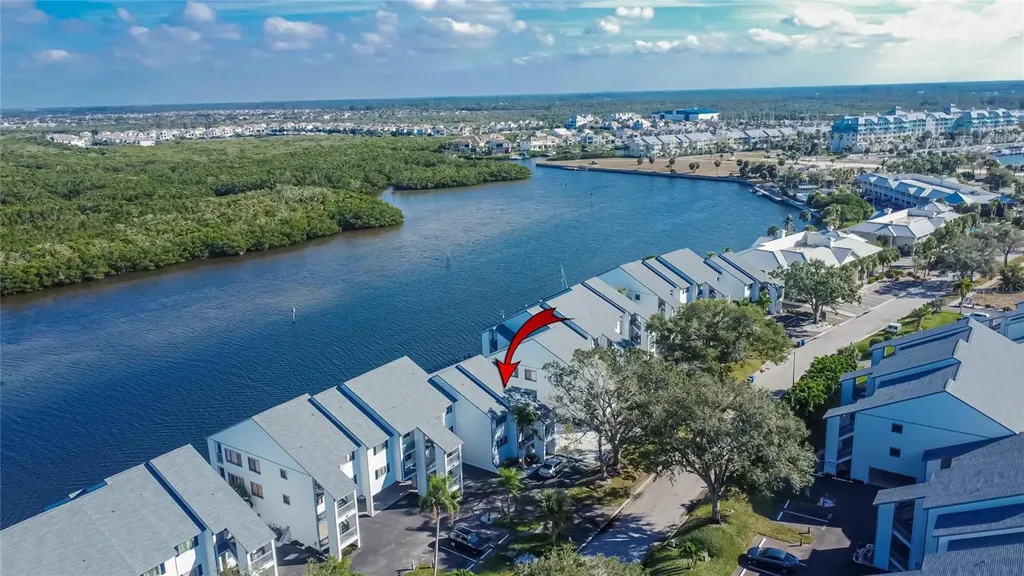 813 Bahia Del Sol Drive Ruskin FL 33570